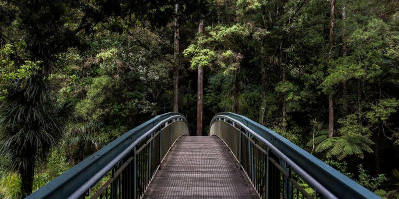 从卡帕多奇亚到安卡拉国父陵：探索土耳其文化象征与现代国家认同