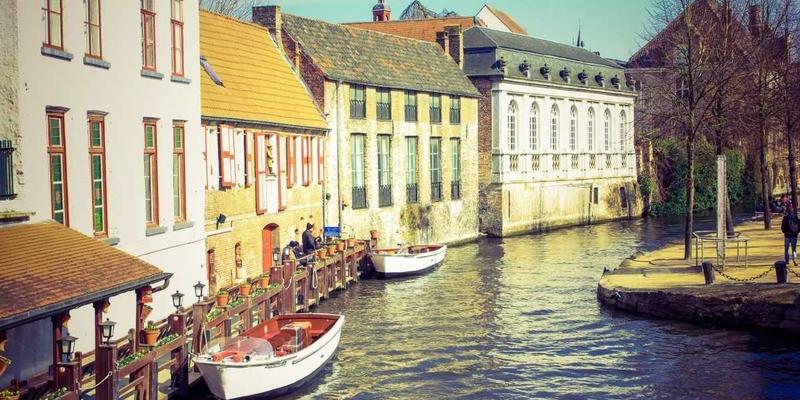 伊斯坦布尔艺术之旅：从双年展的先锋图景到舌尖上的土耳其美食